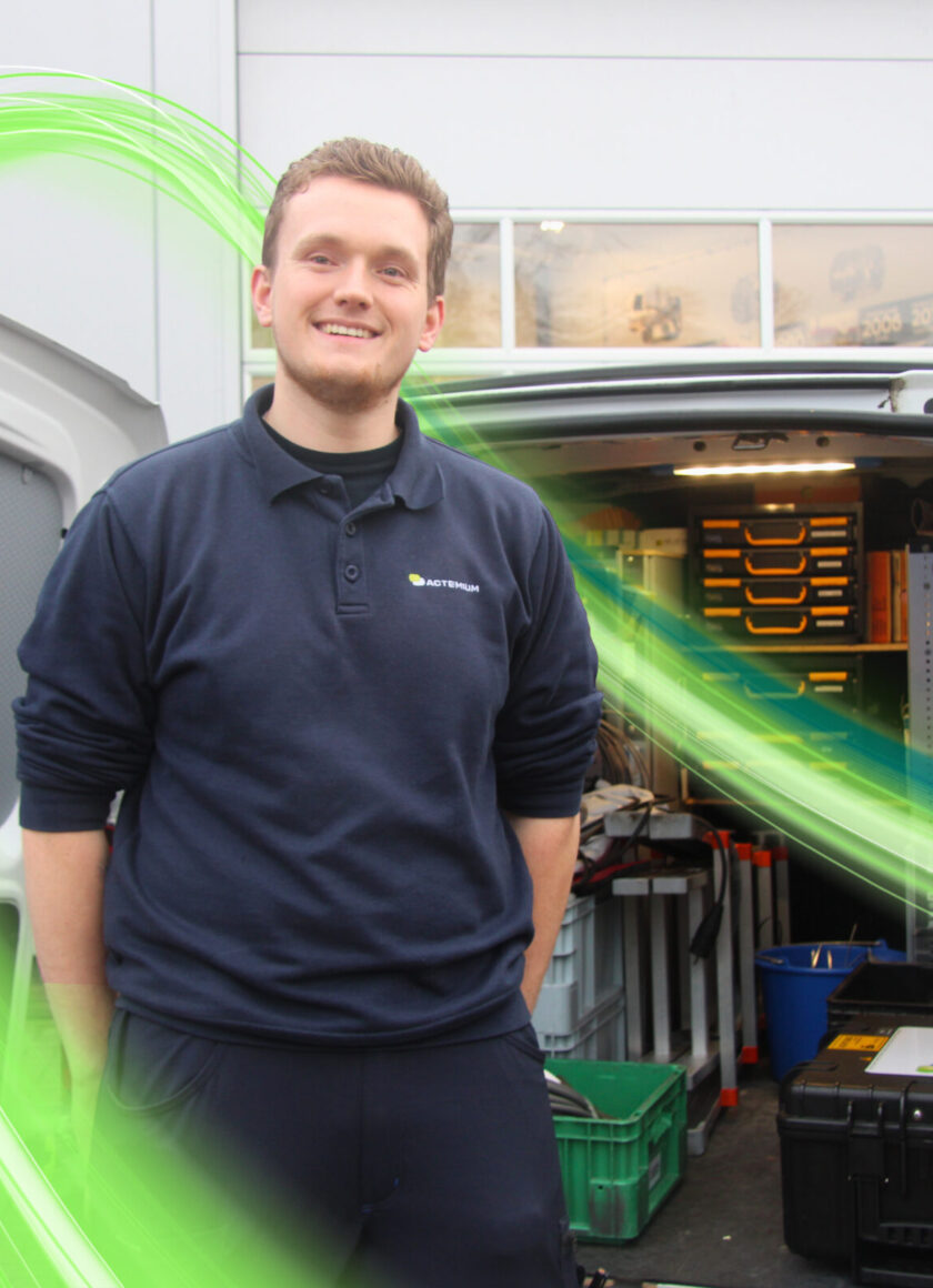 mark vis, elektromonteur, servicemonteur, service, commissioning, storingen, consignatiediensten